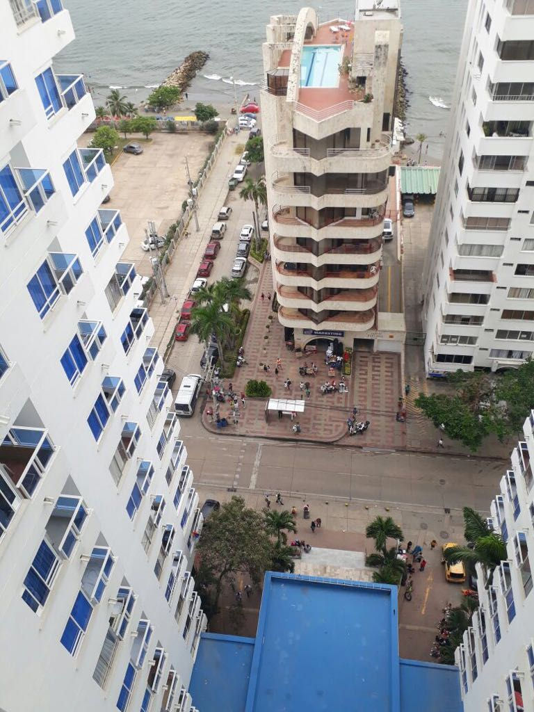 Miniatura: Apartaestudio Amoblado en Venta  | 1 Habitación 1 Baño | El Laguito - Cartagena.