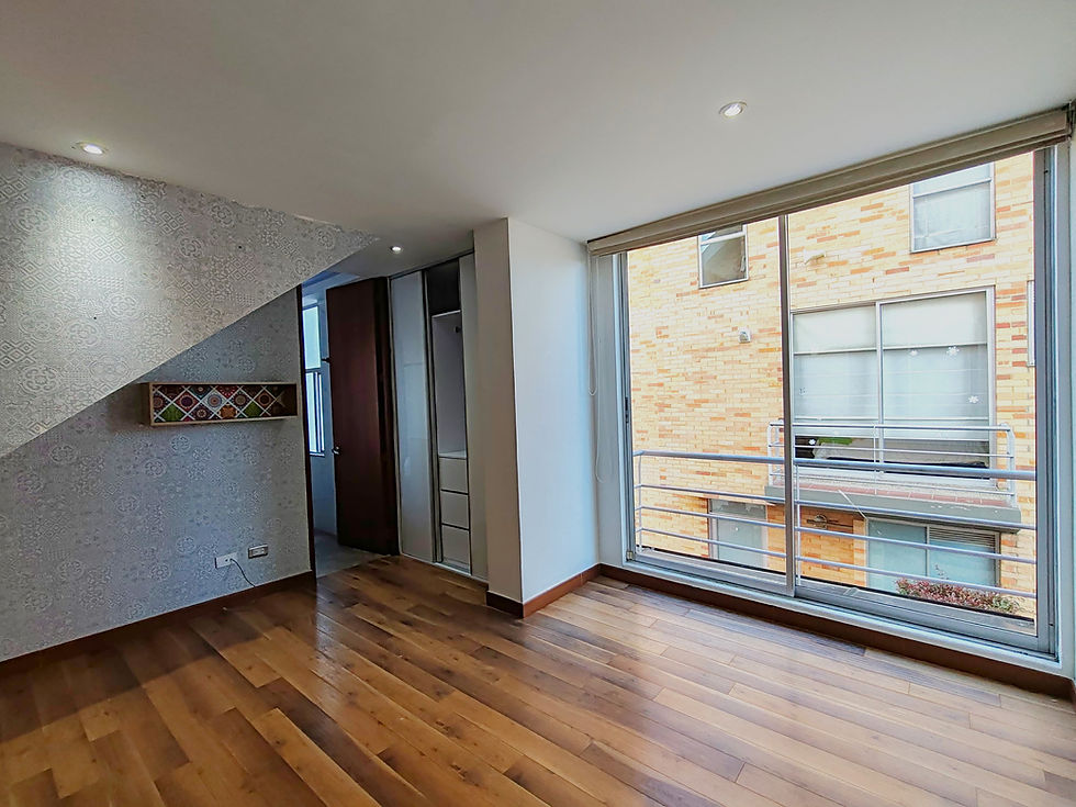 Miniatura: CASA EN VENTA | 4 HABITACIONES - 4.5 BAÑOS - 5 GARAJES | LA BALSA - CHIA