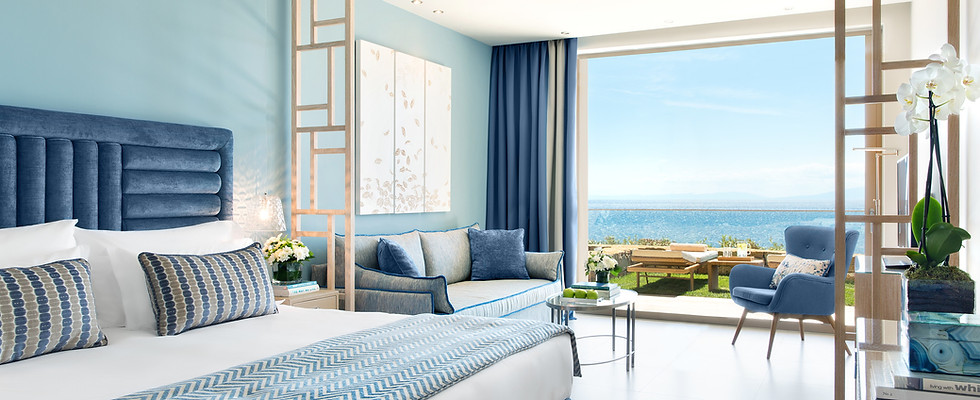 Ikos Oceania Deluxe Junior Suite Private Garden_2880x1920.jpg