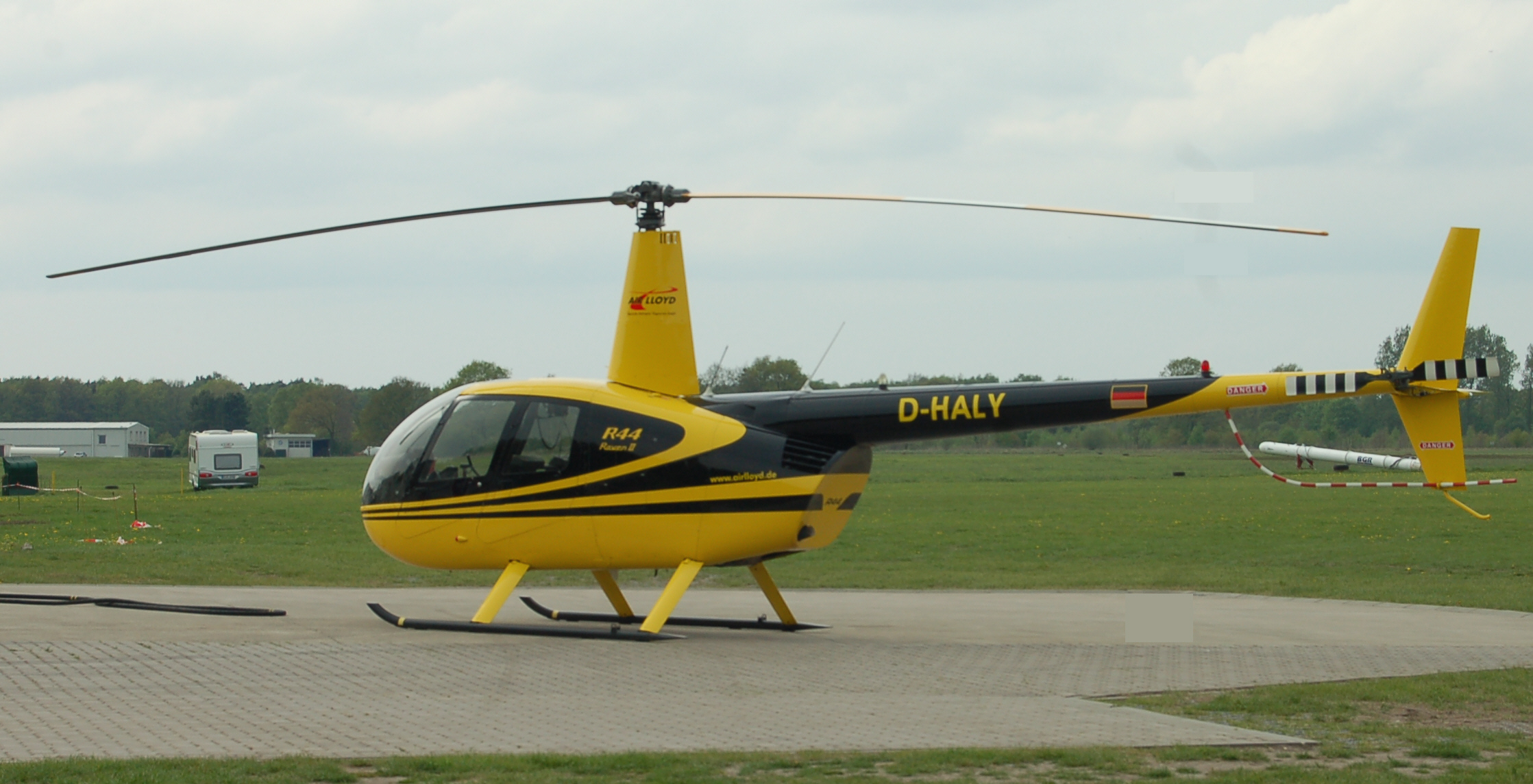 Robinson_R44_Raven_I