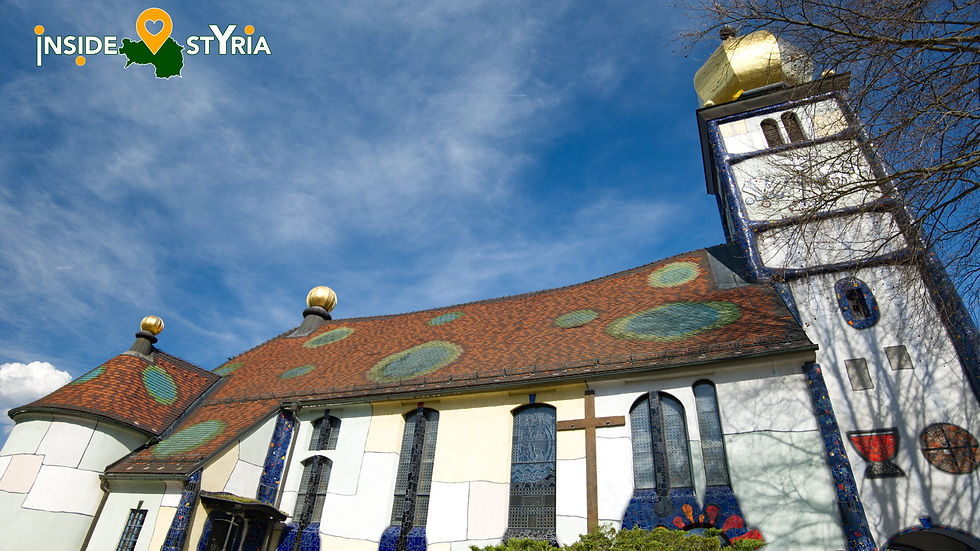 Hundertwasserkirche linke Seitenansicht