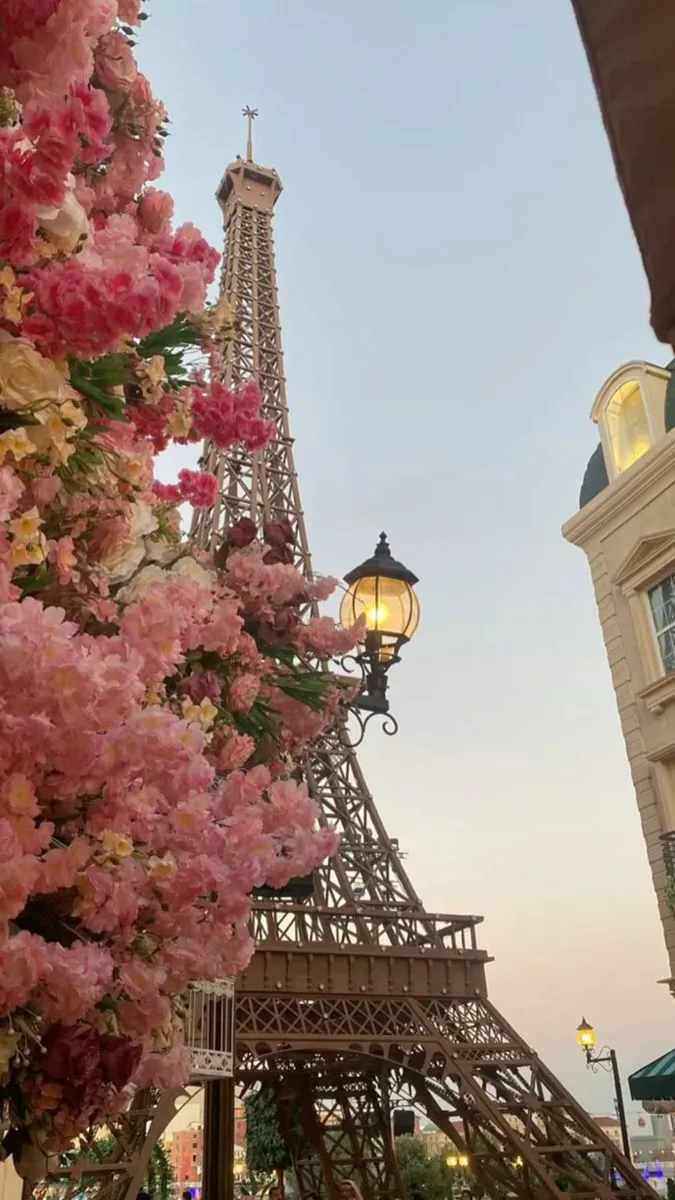 Paris et les Parisiens : un art de vivre à cent à l’heure intemporel