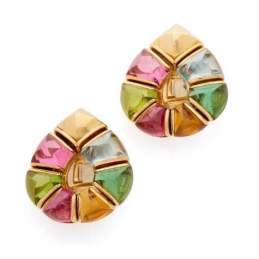 BULGARI  Paire de motifs d’oreilles  Pierres fines en pain de sucre  Or 18k (750)