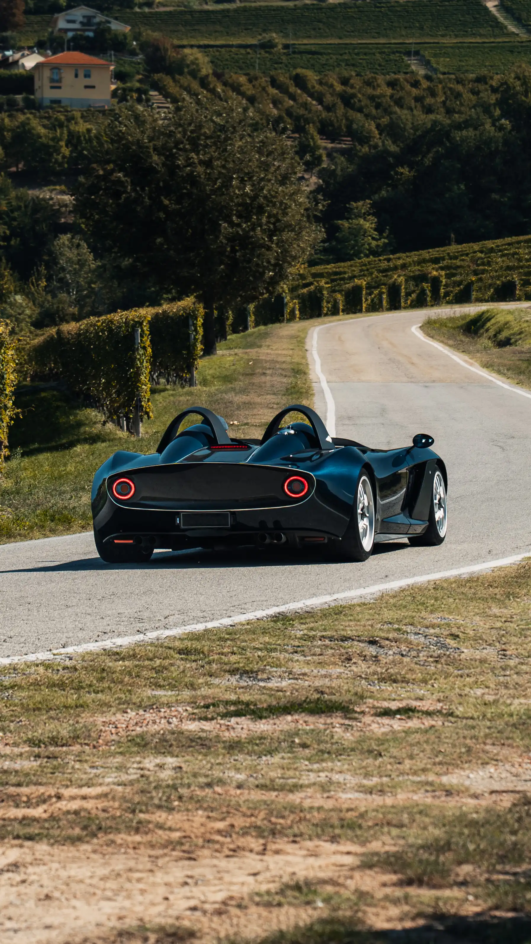 Automobili Mignatta Rina : nouvelle sportive italienne V8