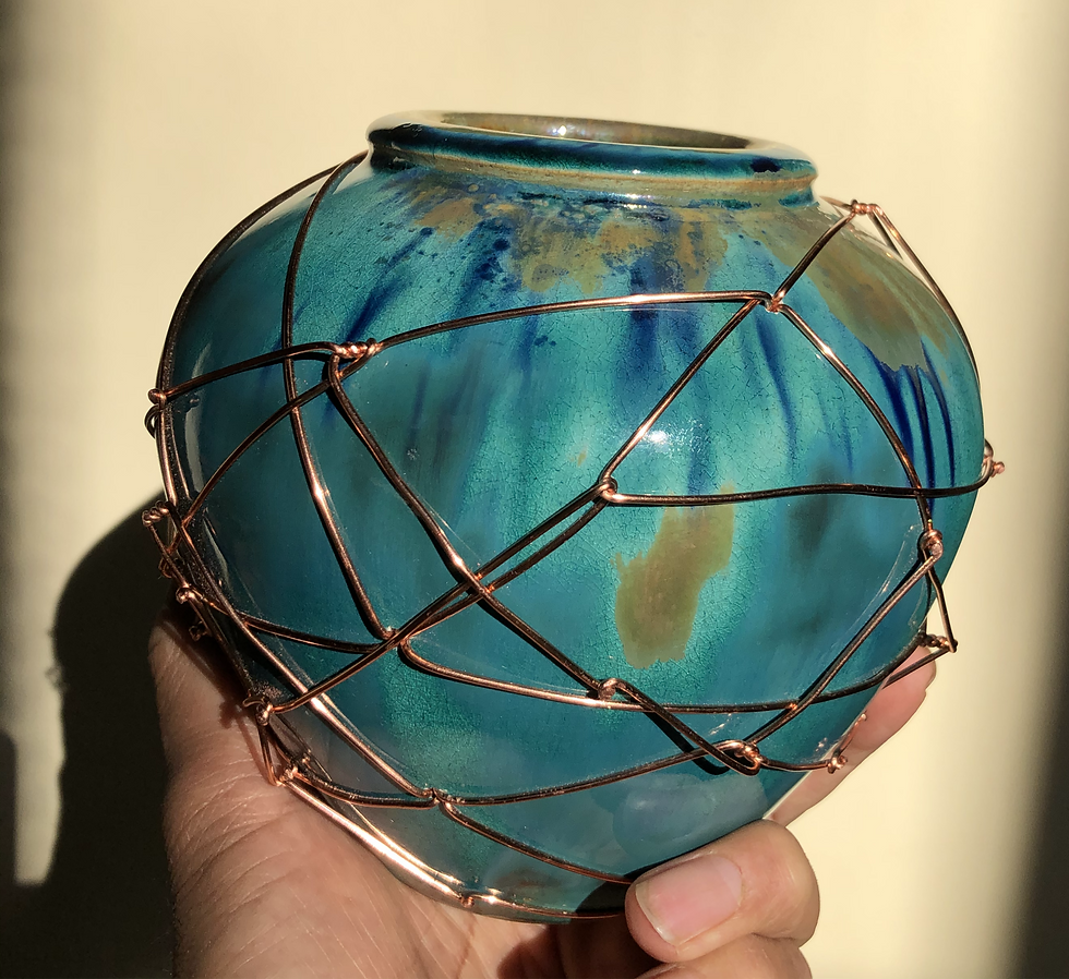 Luster Vessel - 5 3/4" x 6 1/8"