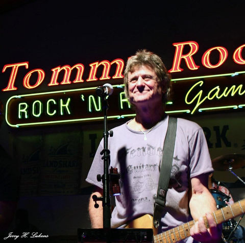 tommy-rocker-s-mojave.jpg