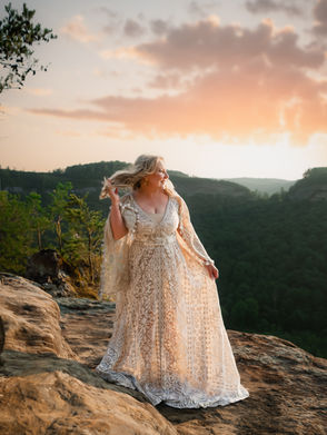 A Dreamy Sunset Session in the Heart of Kentucky