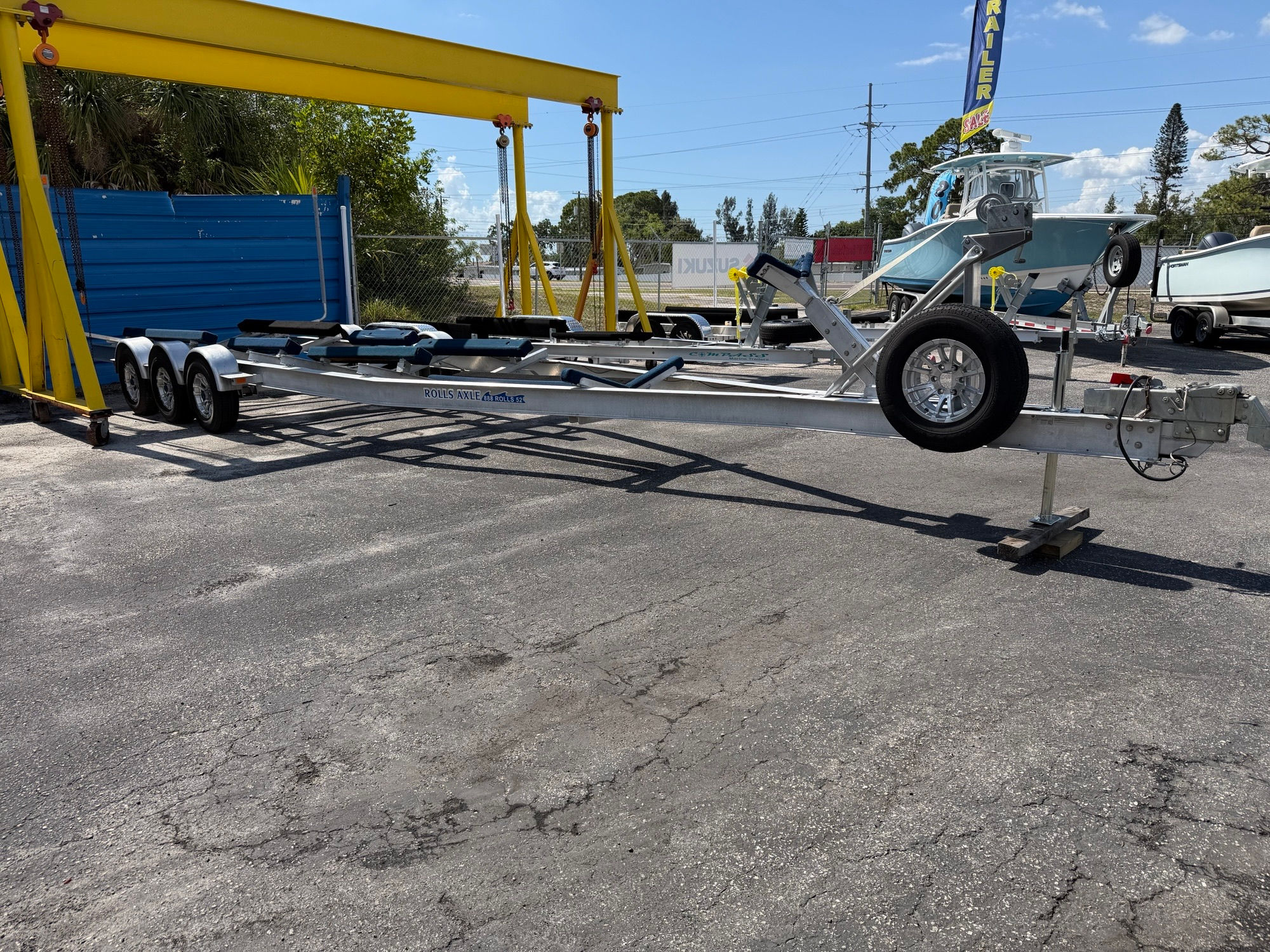 USED 18K ROLLS AXLE 35' BOAT