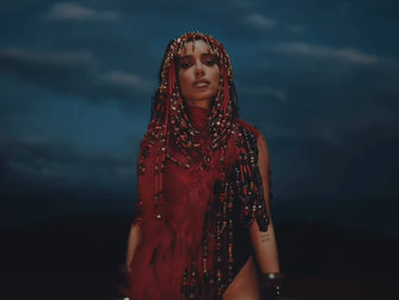 Para tudo! Anitta solta teaser de “CHOKA CHOKA”, música com Shakira