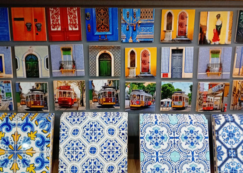 Portuguese Tiles, azulejos Portuguese, handicraft in Alfama, handicraft in Lisbon, handicraft in Portugal
Souvenirs shop in Lisbon