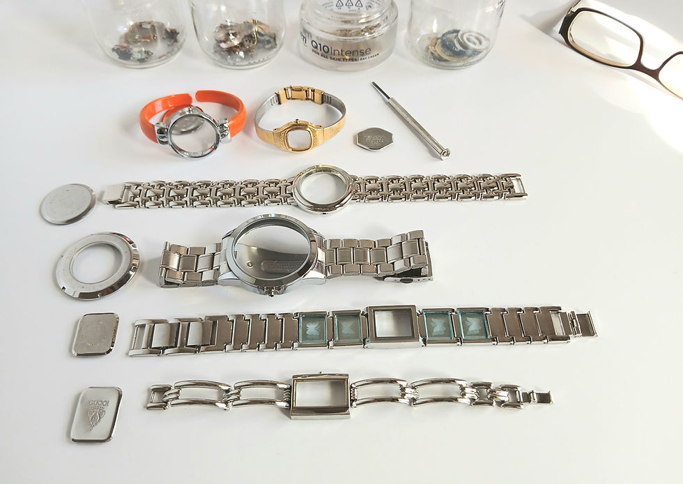 Recycled jewelry, recycled watch, Lisbon souvenirs, Bababobo