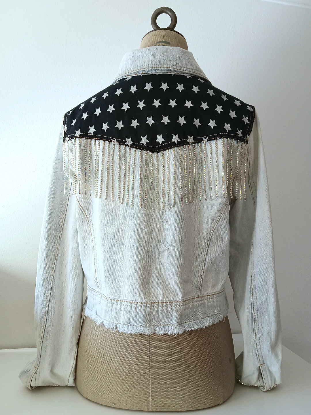 Alfama, Lisbon souvenirs, Second hand jacket, Custom denim jacket, veste en jean, casaco de ganga