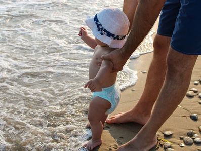 Neugeborene im Sommer: 6 Tipps für Eltern 