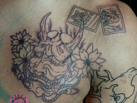 『般若面』筋彫り