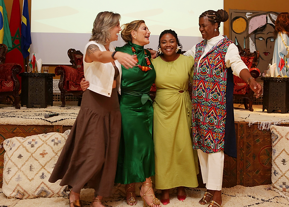 desert woman summit.png