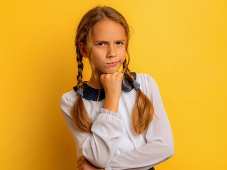 A diferença entre explicações e apoio ao estudo: o que é melhor para o seu filho?