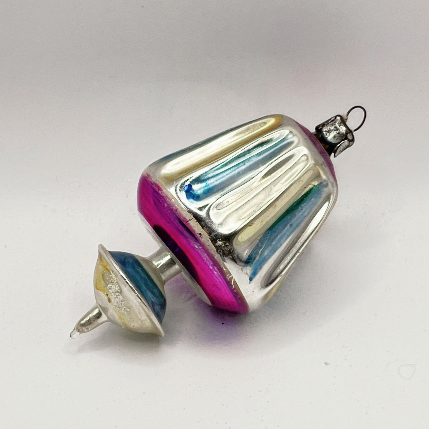 Vintage glazen kerstbal, schemerlampje, zilver, rood, geel en blauw, 8,5cm