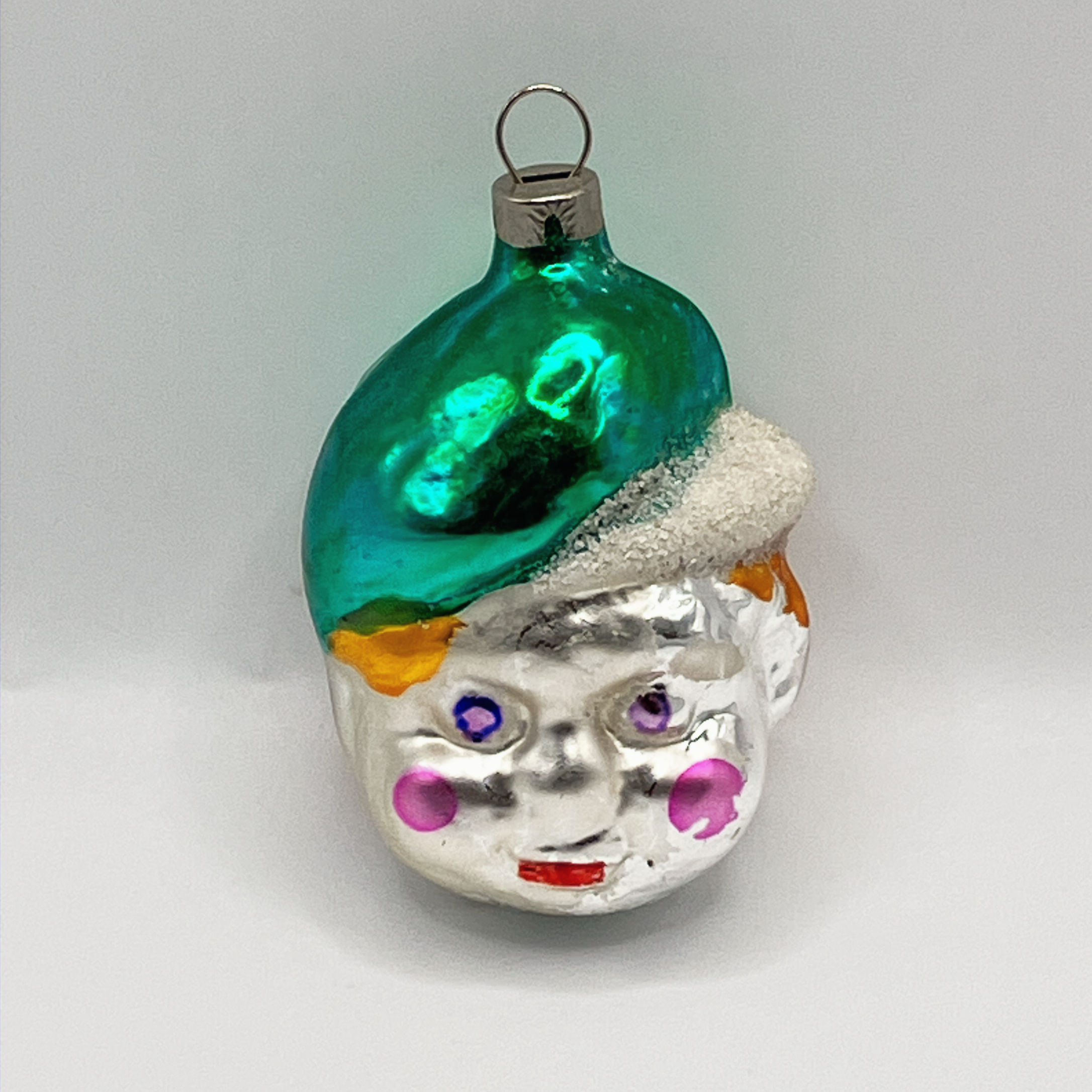 Vintage glazen kerstbal, hoofd jongen met groene pet, 6,5cm