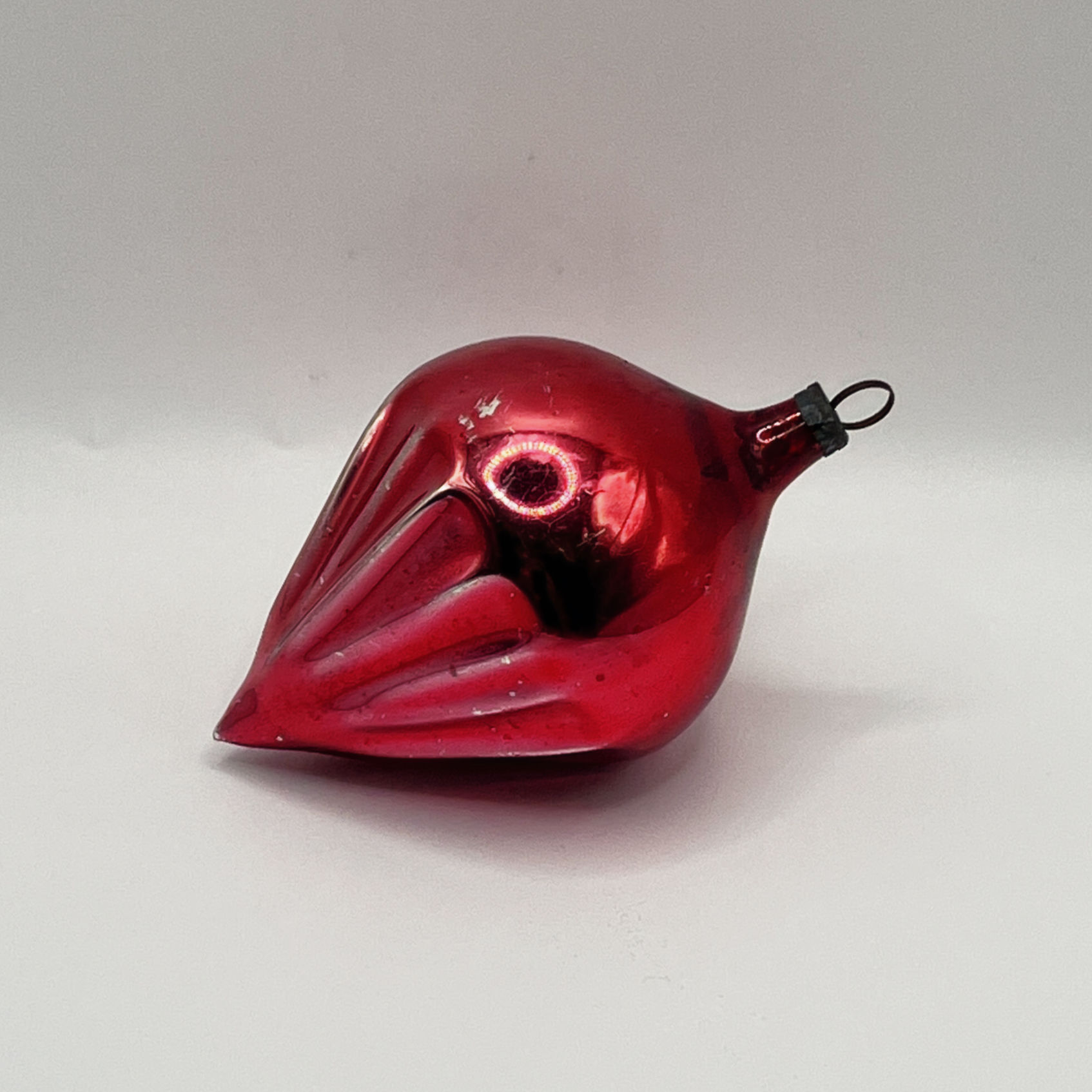 Vintage glazen kerstbal, druppel met ribben, rood, 8cm