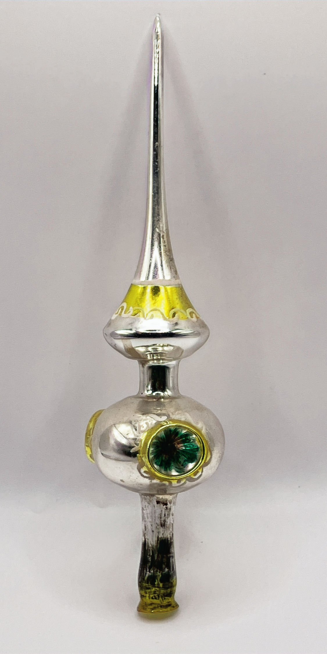 Vintage, kleine glazen piek, 3 deuken, zilver, geel, groen, wit, 20cm