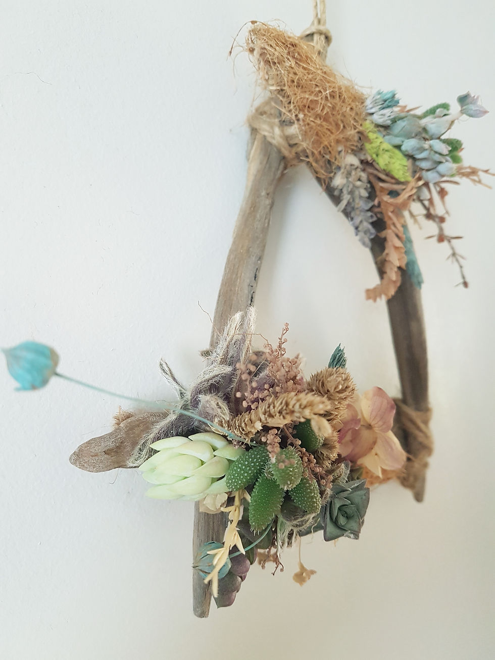 Thumbnail: Driftwood Dried Flower Wall Hanging -Tri Blue