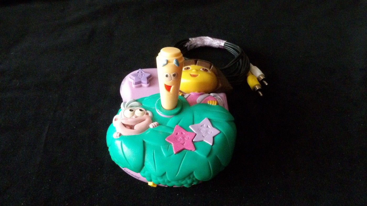 Joystick, Dora l'Exploratrice' Plug-and-Play, édition Viacom 2005