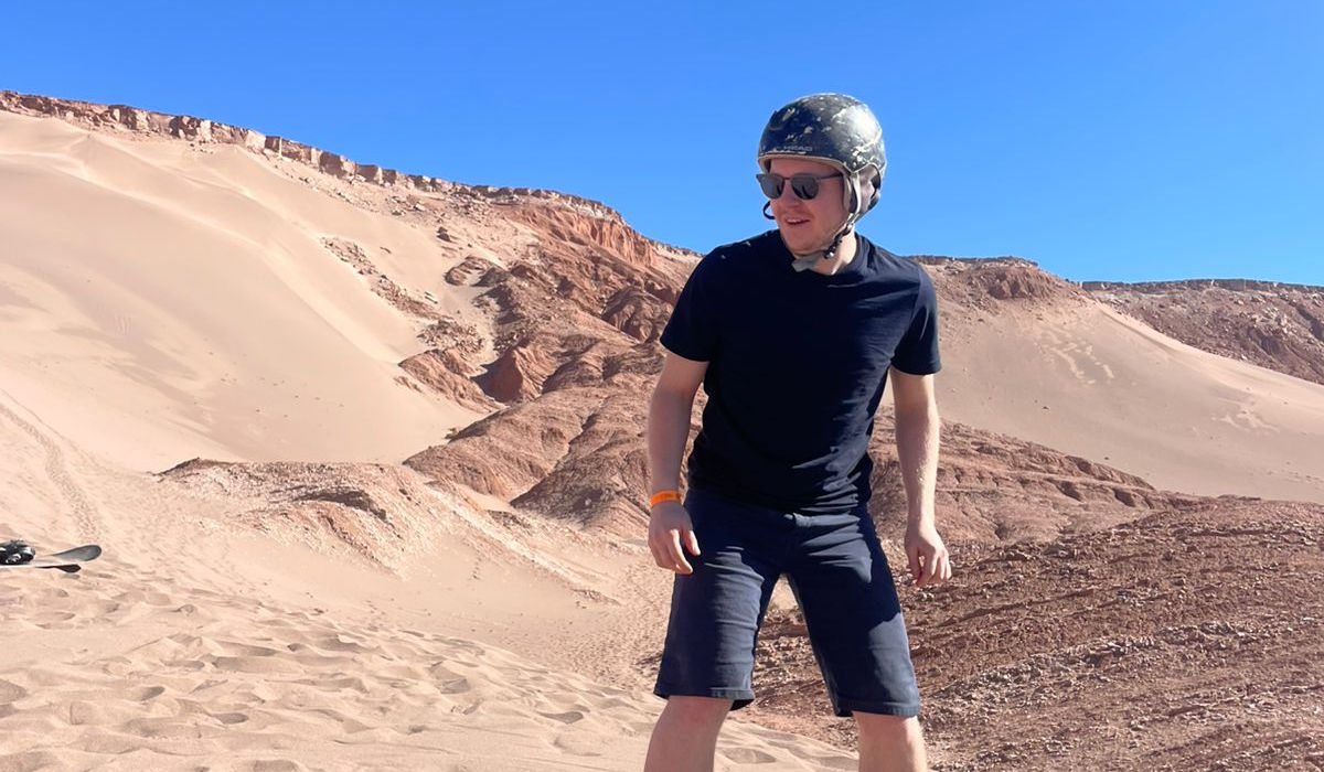 Sandboard en las dunas del desierto de Atacama, Chile