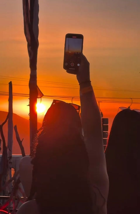 Andes Beats ao anoitecer, com DJ, música e muita diversão nas Cordilleras, Chile