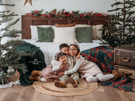 Christmas Joy! Hosting Christmas Minis in the Katrina Vianca Photography Howard County Studio