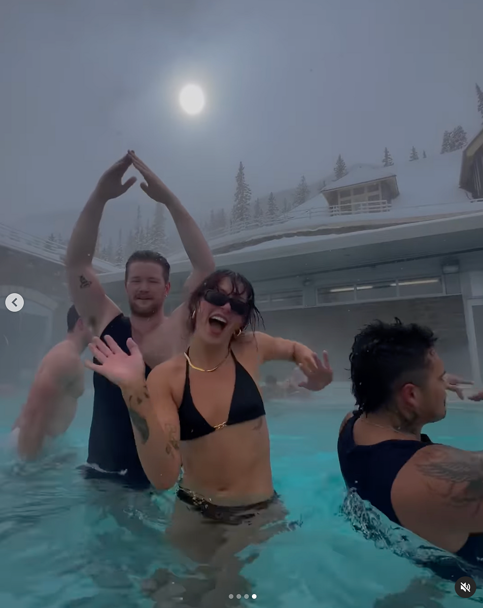 Ella Langley Breaks The Internet With Bikini Photo In Banff No Way 