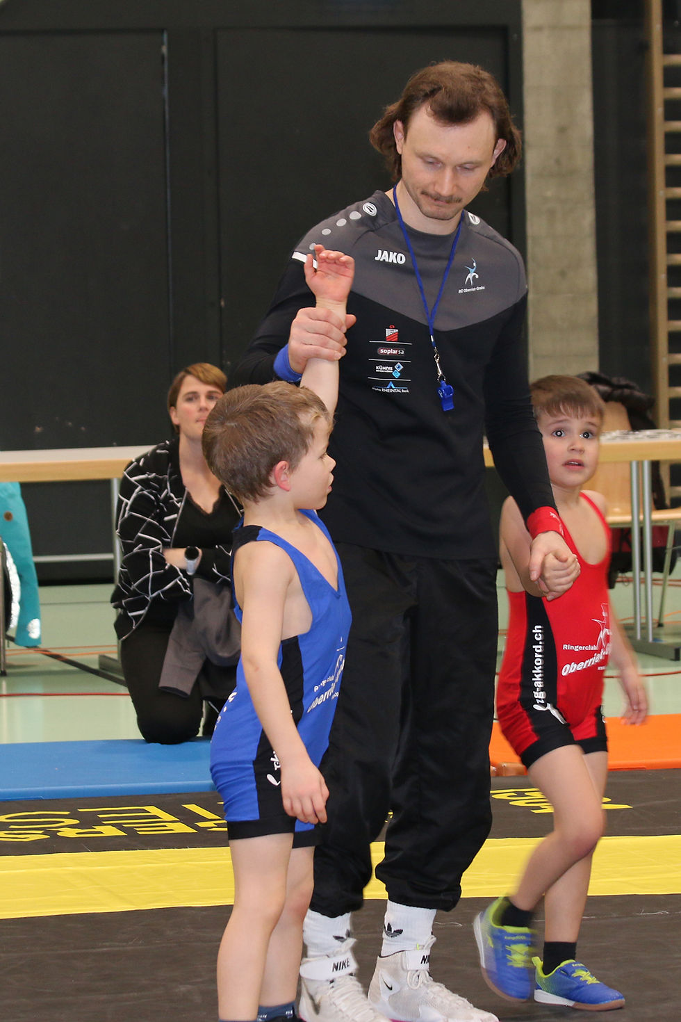 Aktivringer Raphael Baumgartner schlüpfte erstmals in die Rolle des Schiedsrichters – und erledigte diese Aufgabe souverän.