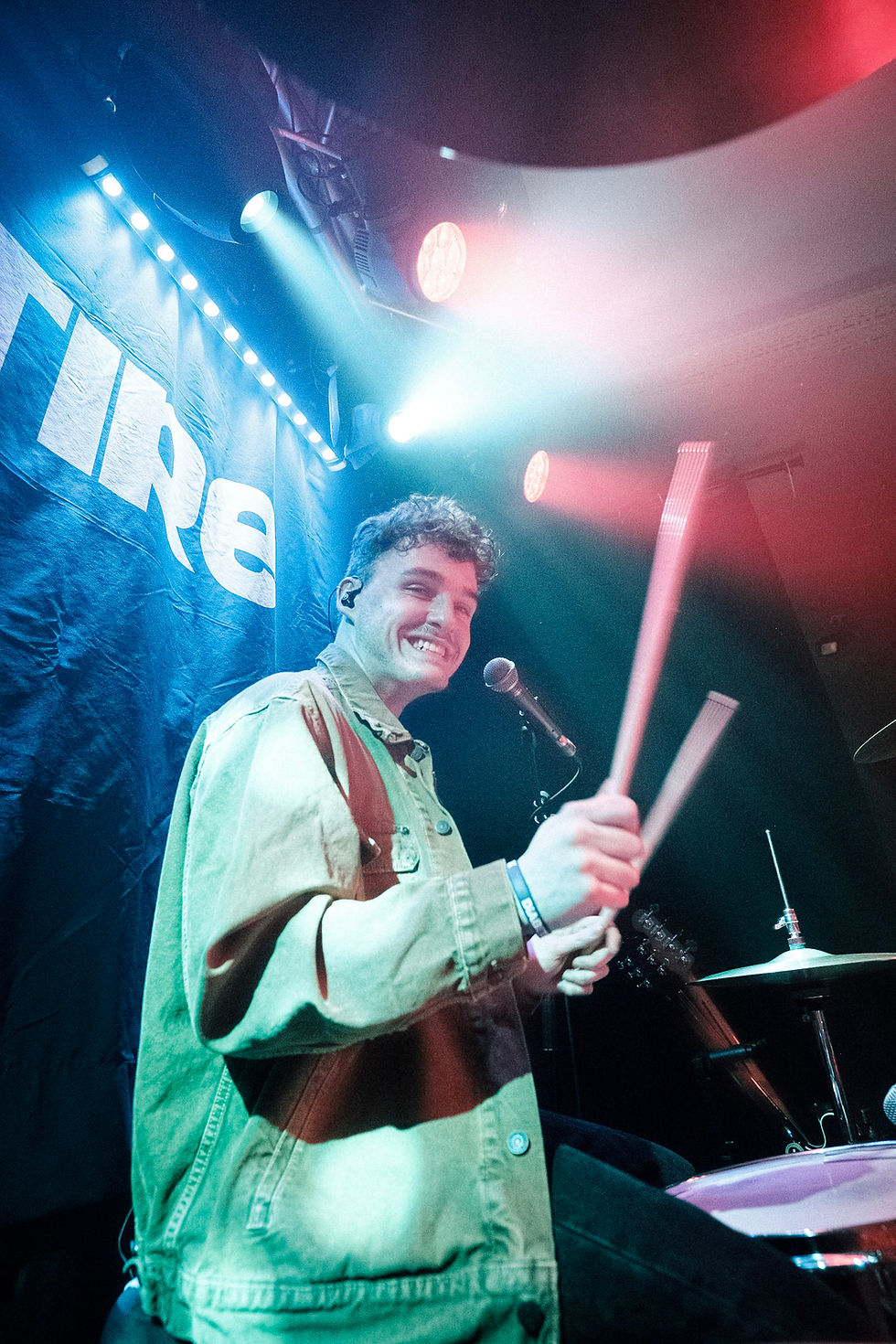 4DF33EE9-E0B8-4C57-AEB1-B2B623665D2F