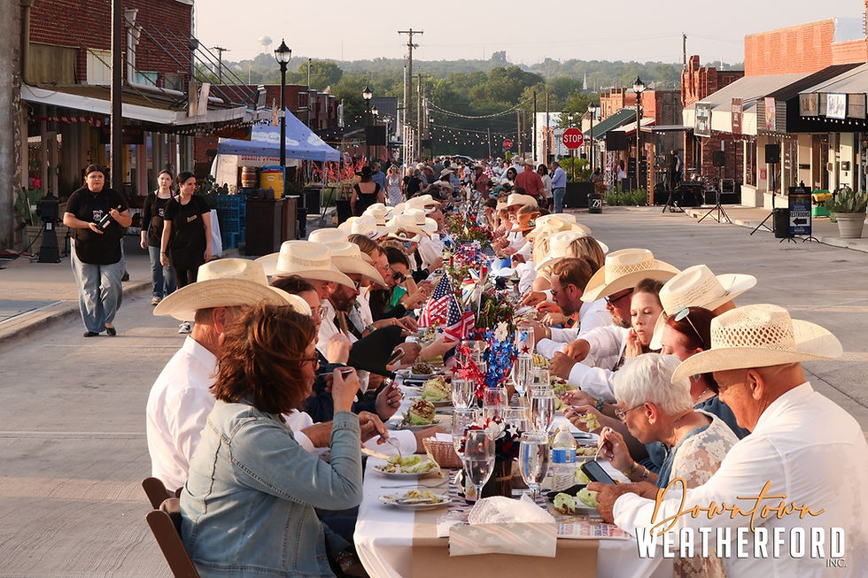 sunset-on-the-square-dinner-on-york-street-downtown-weatherford.jpg