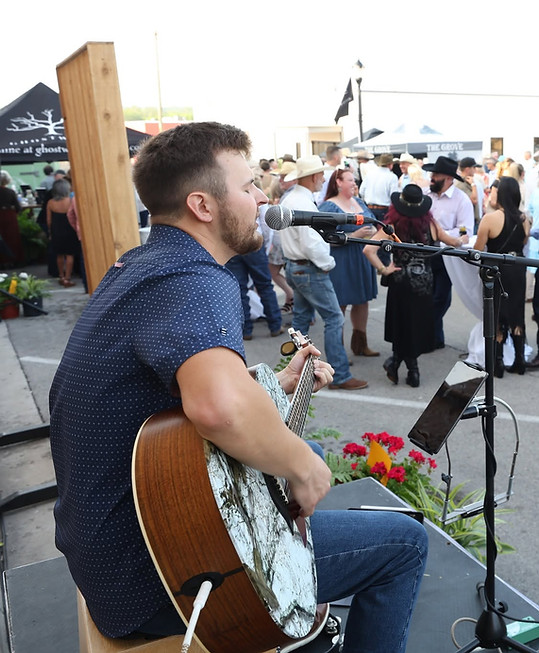 live-music-sunset-on-the-square-event-downtown-weatherford-texas.jpg
