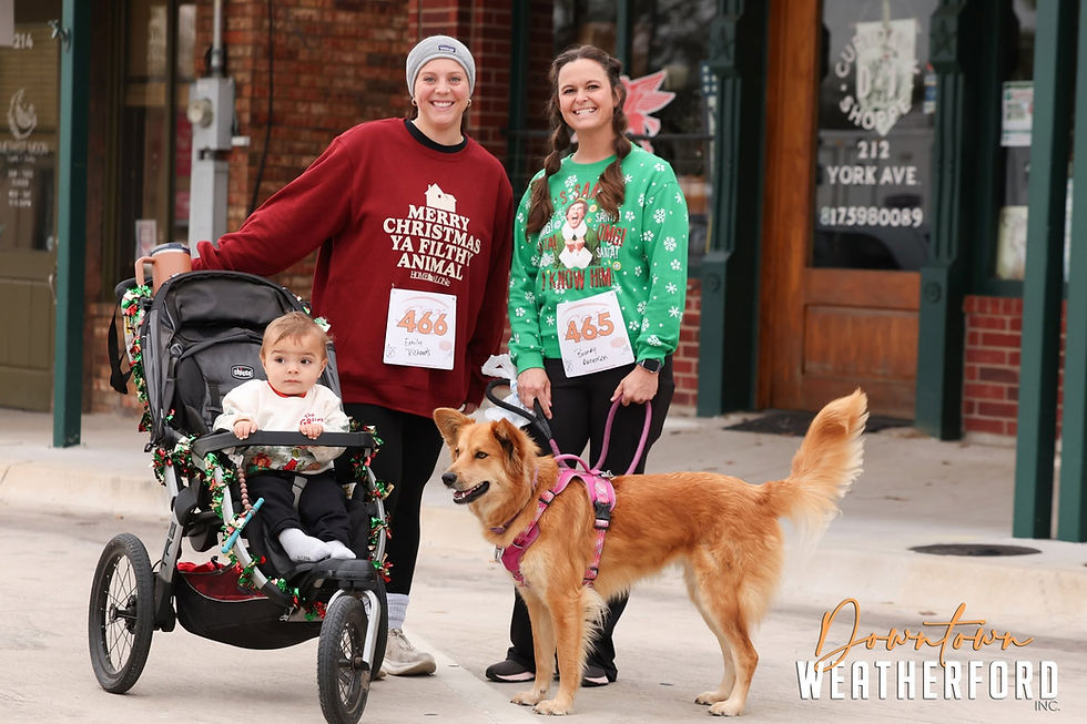families-enjoying-downtown-weatherford-event-pets.jpg