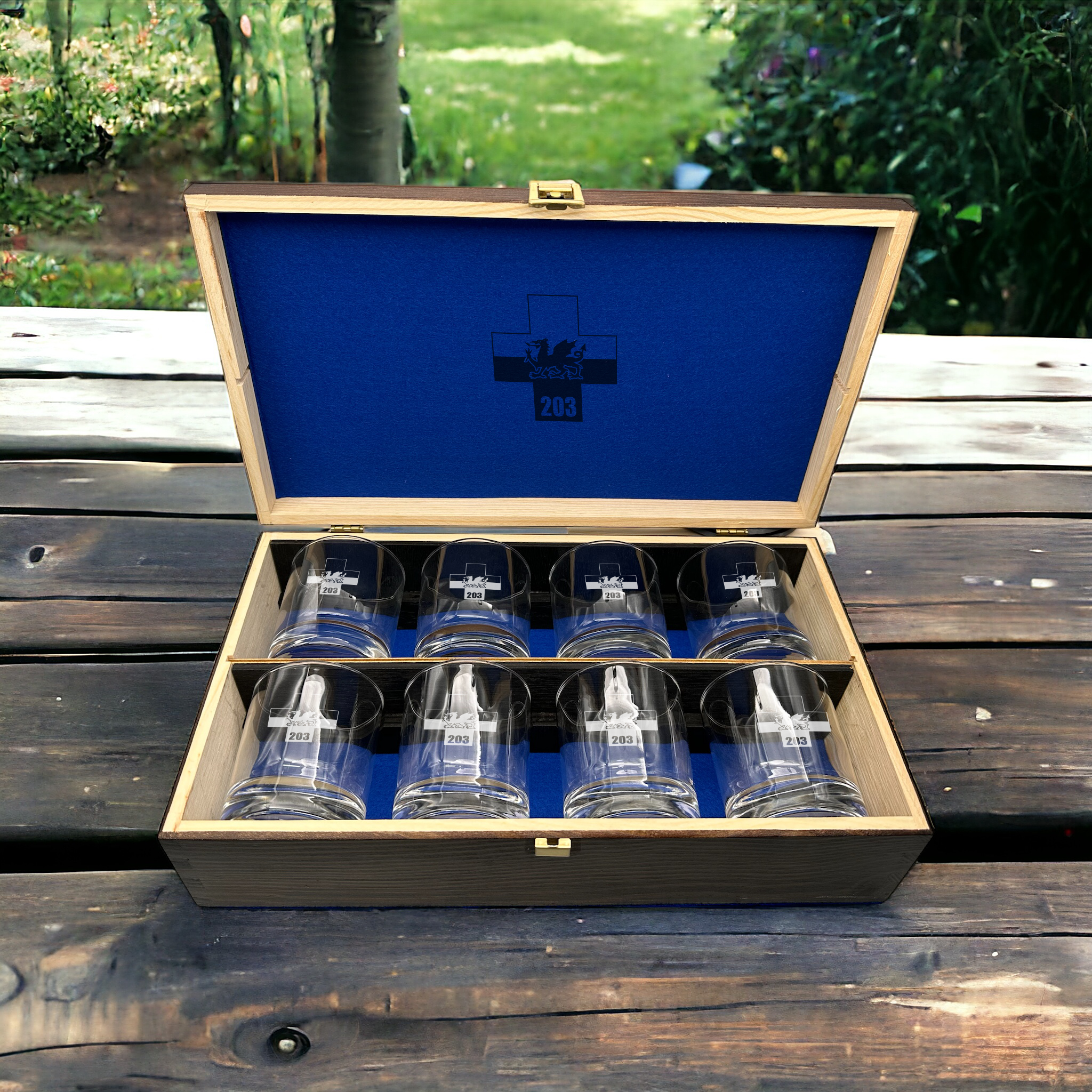 203 MMR - 8 Glass Whiskey Set