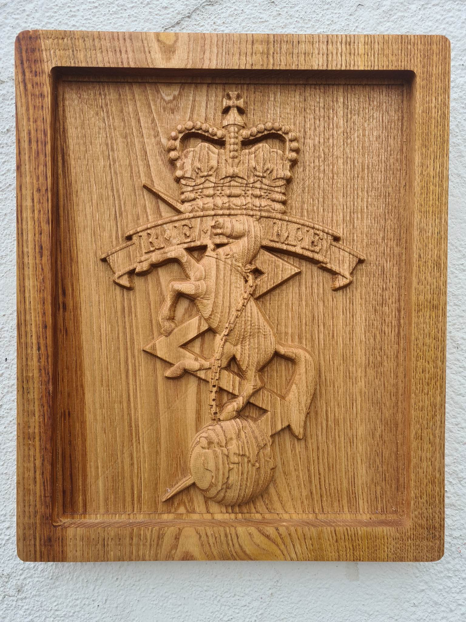 Royal Electrical and Mechanical Engineers (REME) | 3D Relief Carved Crest