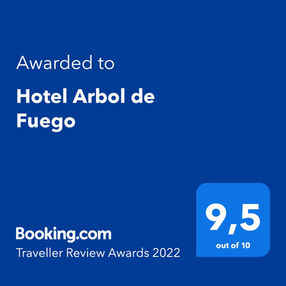 Premio Booking 9.5 para Hotel Árbol de Fuego
