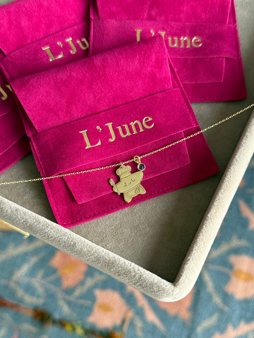 Thumbnail: Arkası Kişiselleştirilebilir Şef Şans Yıldızı Kolye | 925 Ayar Gümüş