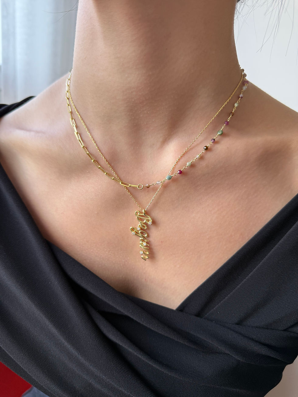 Thumbnail: Dikey Döküm Taşlı İsim Kolye | 925 Ayar Gümüş