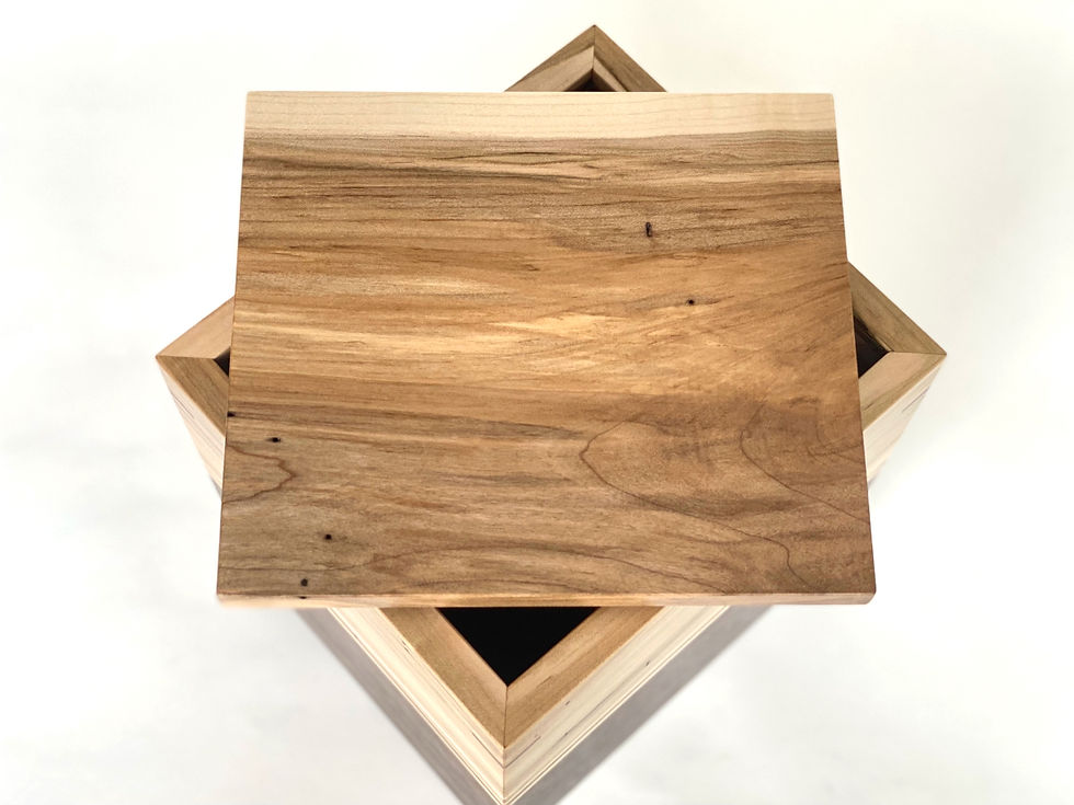 Miniature : Top view of lid of companion cremation urn