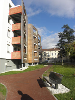 PB070475