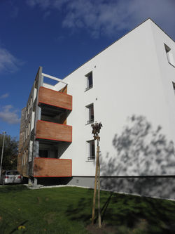 PB070476
