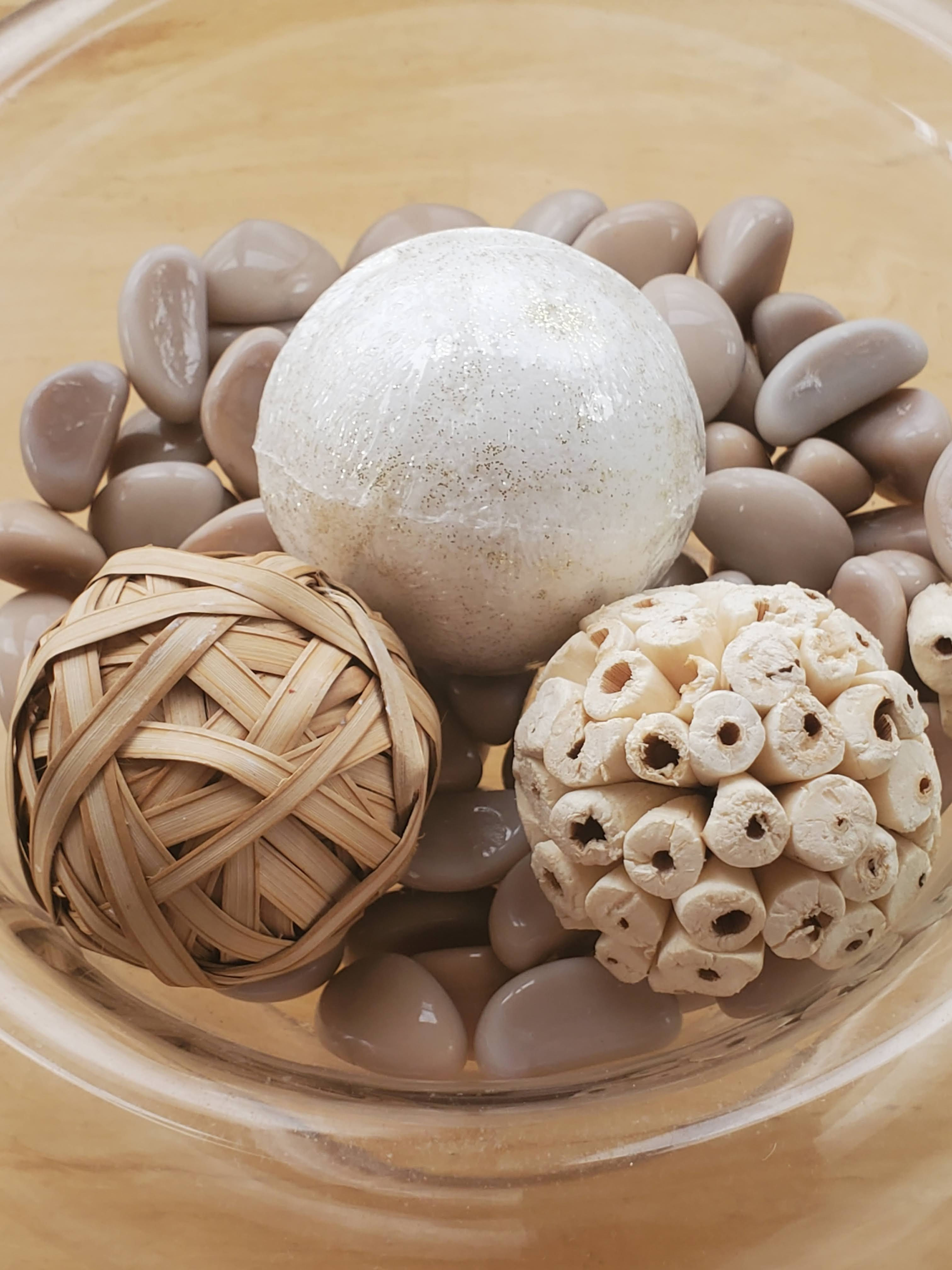 Gold & Glitter Bath Bomb