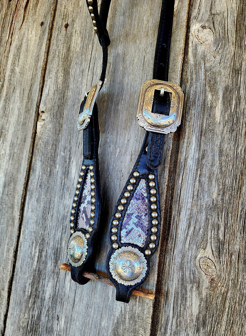 Thumbnail: Black and Silver One Ear 