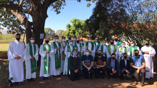 "Aqui estão os discípulos de Jesus" - Convivência reúne clero e seminaristas