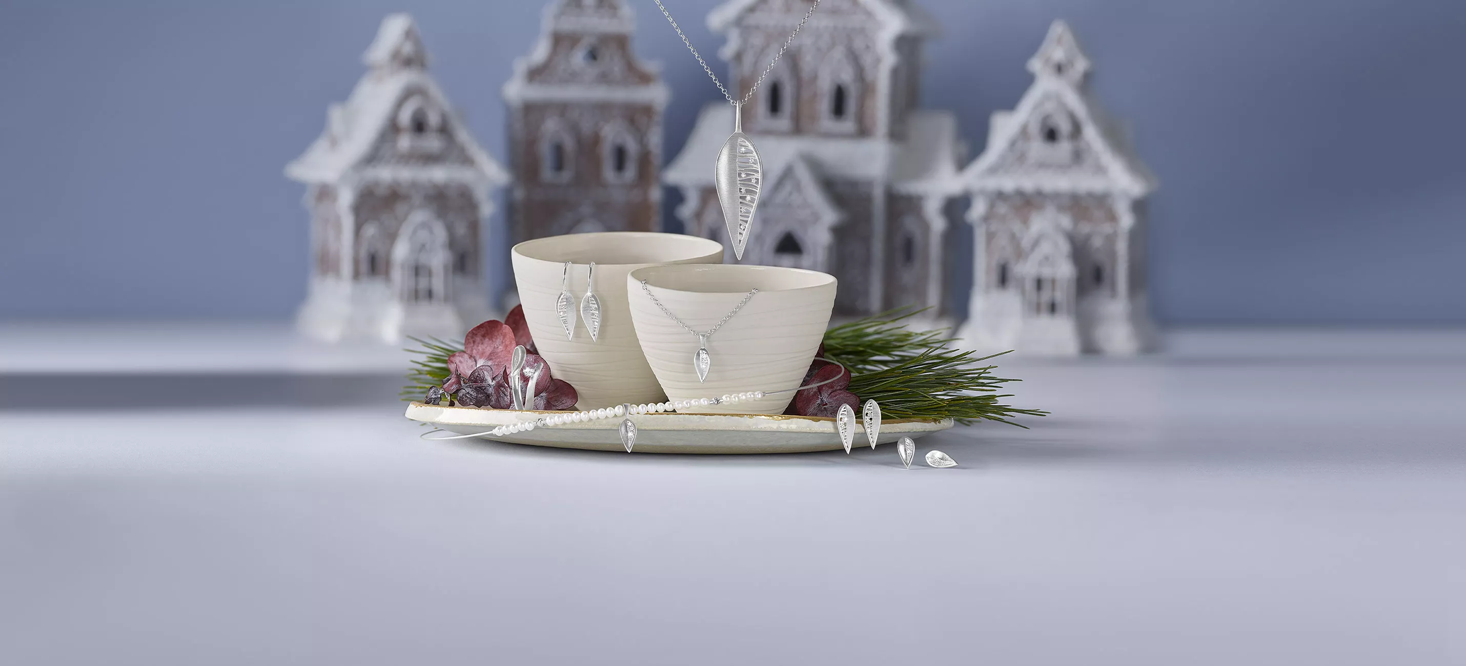 CZ_Perle_Feder_si_22_Xmas_02_b.webp
