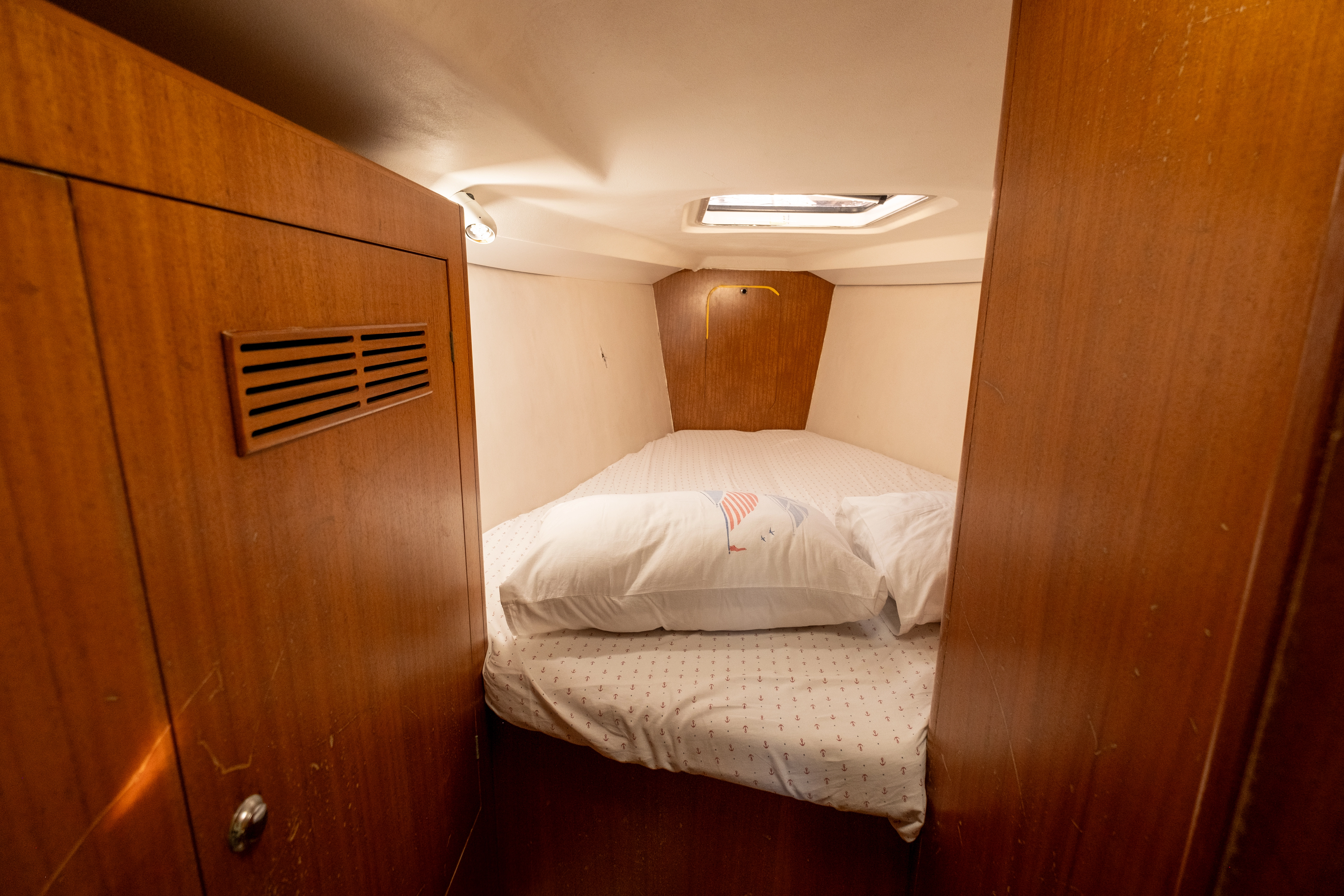 yelkenli tekne kamara