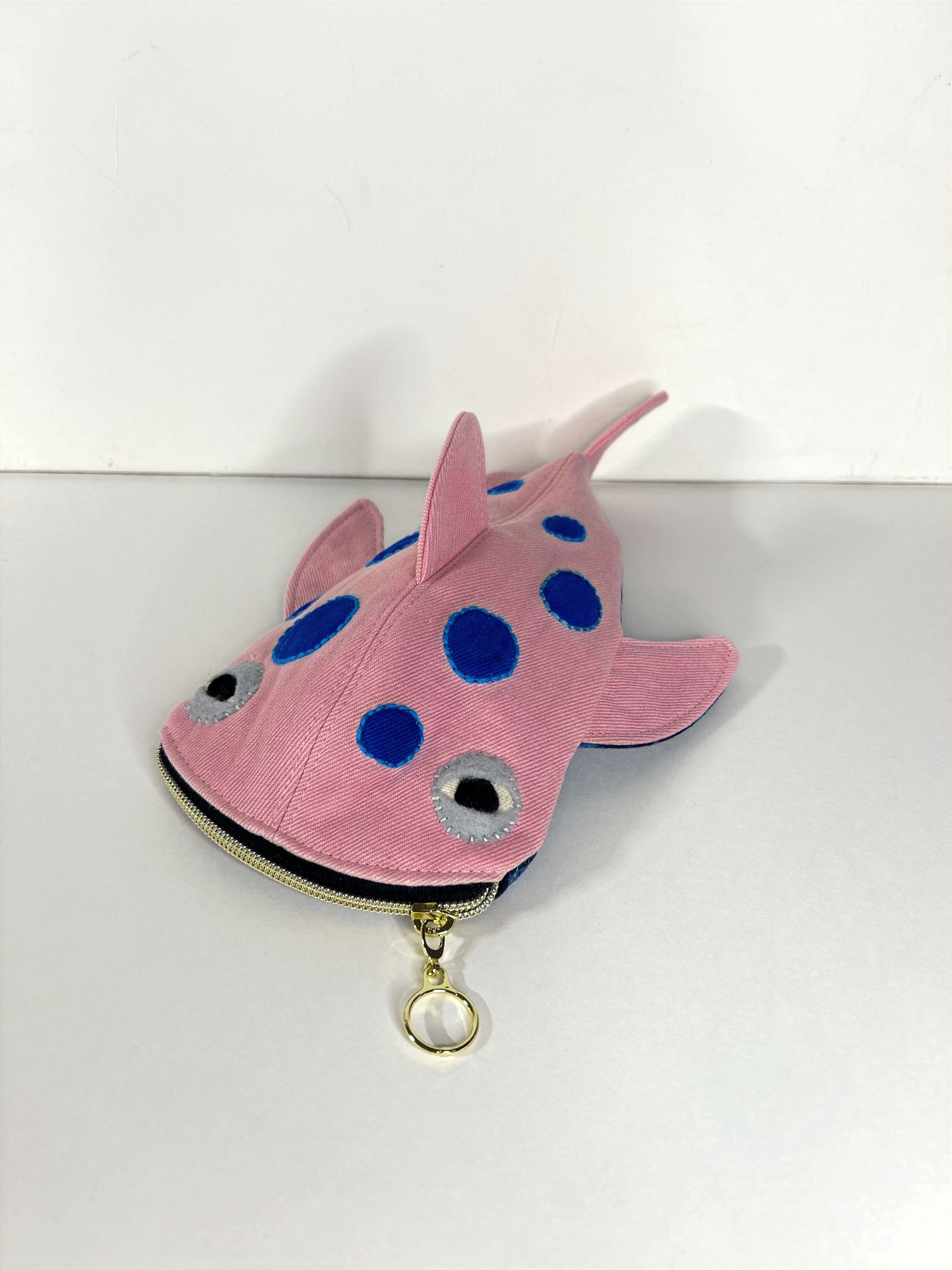 Whale Shark Pouch - pink/blue 2