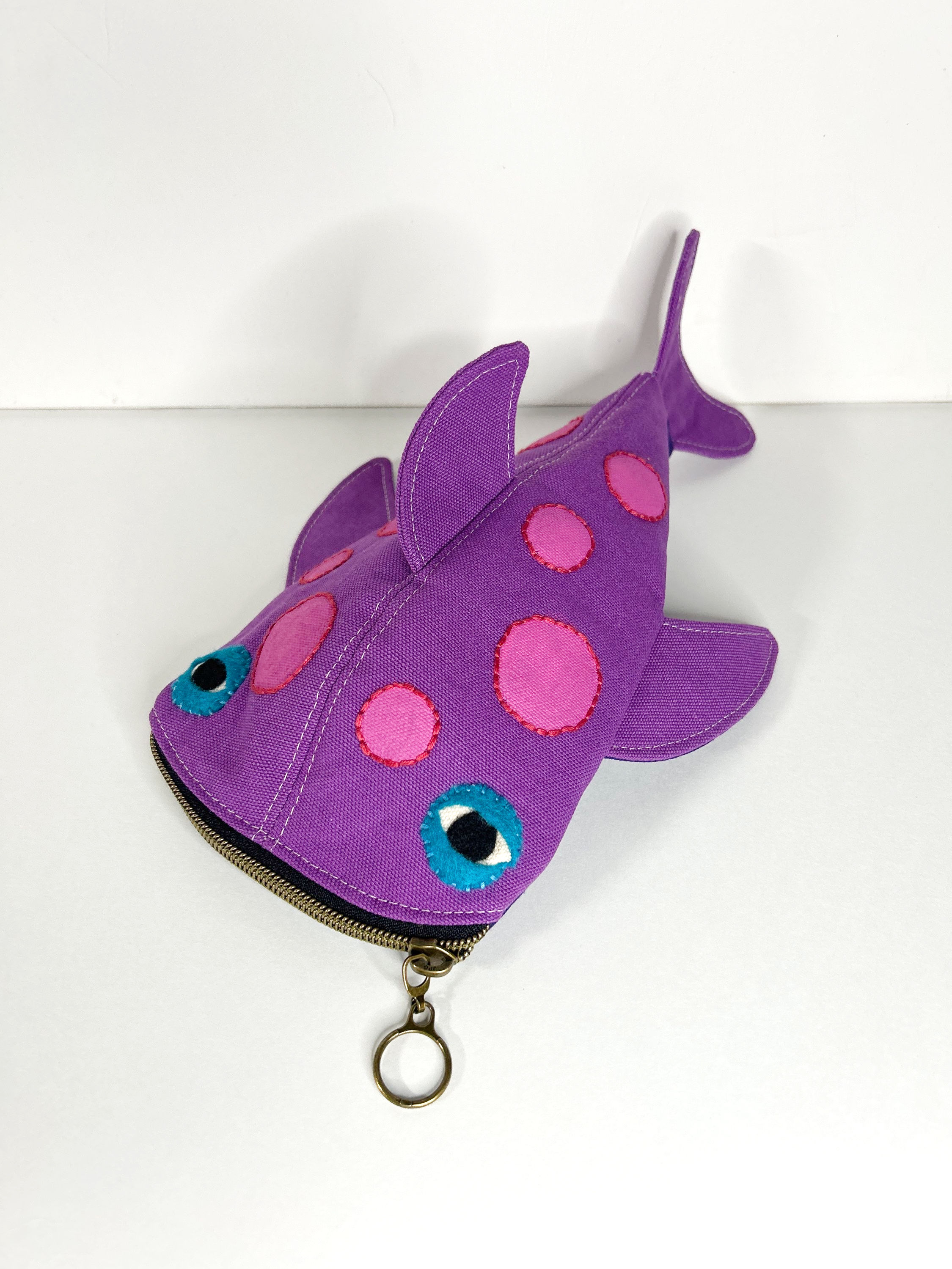 Whale Shark Pouch - purple/purple